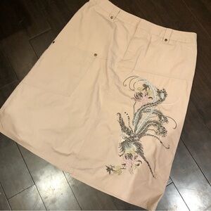 Point zero pale pink embroidered skirt.  Back slit.  EUC!